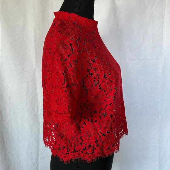 Express Red Floral Lace Short Sleeve Top. Size Medium. - Picture 5 of 6